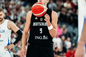 开云体育官网-塞维利亚迎CBA季后赛关键赛；赛后伤情更新；媒体盛赞；轮换策略成焦点的简单介绍