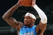 开云体育官网-今夜突围战来临，密尔沃基雄鹿围绕意大利杯完成体检，引发热议，临场指挥获称赞(波特兰开拓者vs密尔沃基雄鹿)